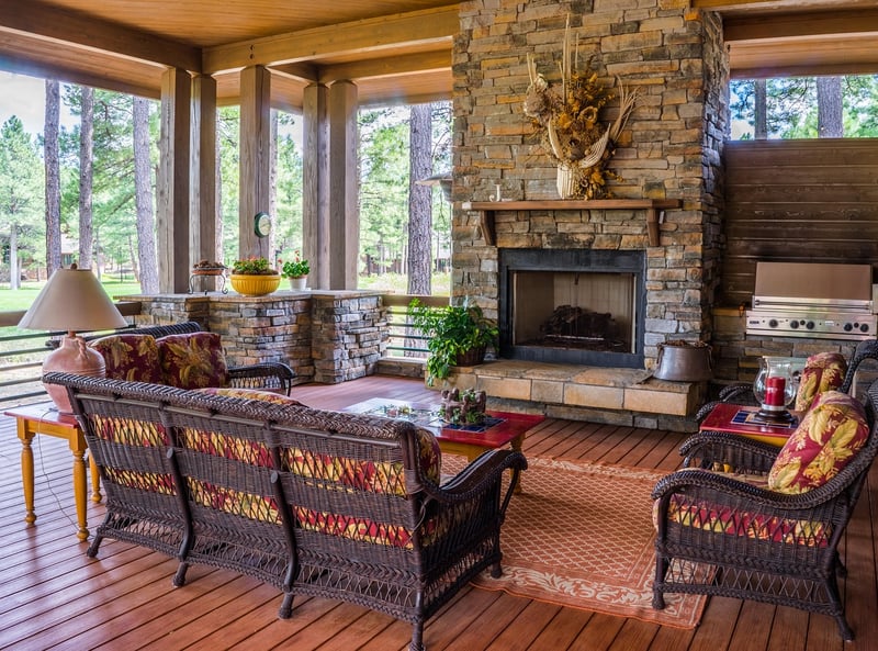 Cozy Outdoor Lounge